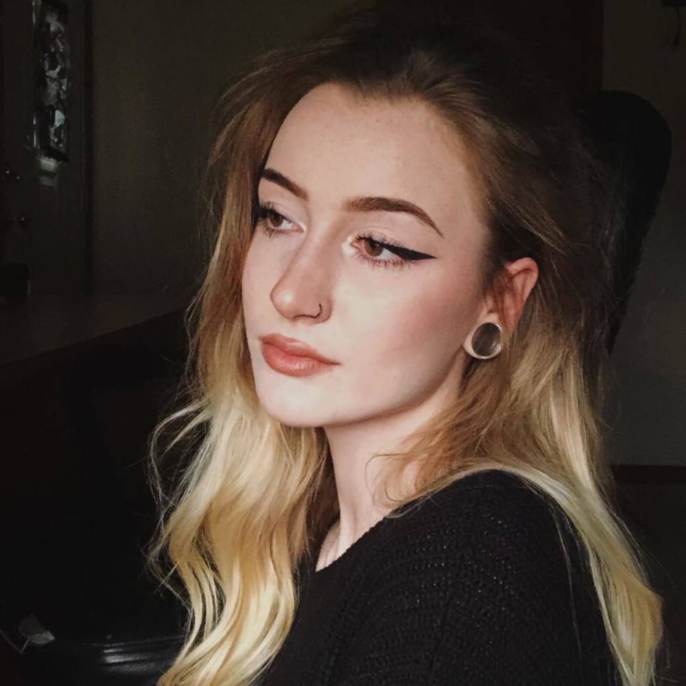 Meet your Posher, Naomie